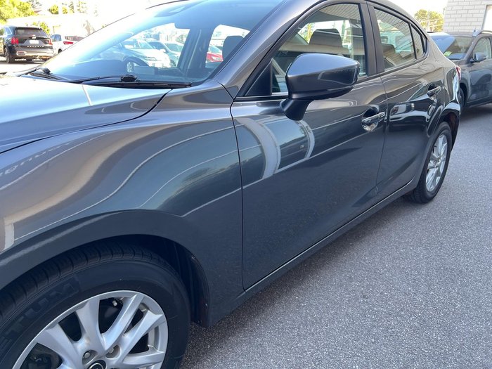 2018 Mazda 3 Neo Sport