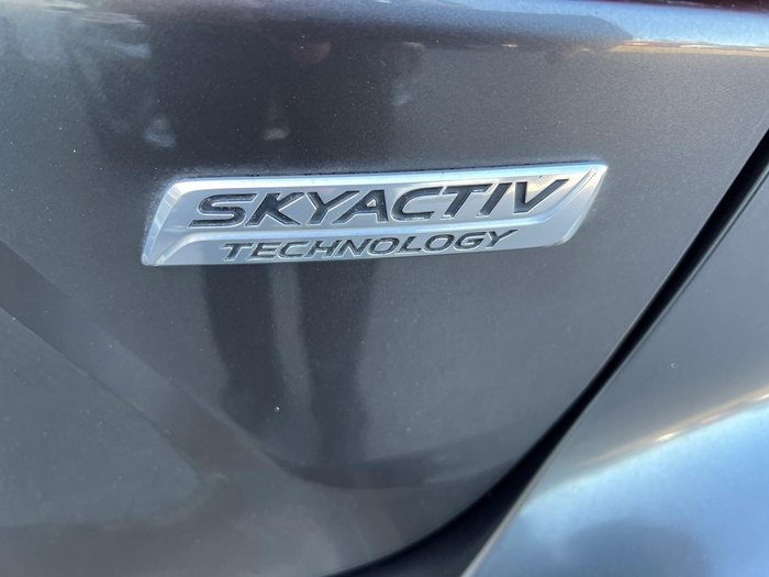 2018 Mazda 3 Neo Sport