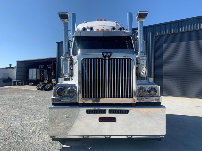 2018 Western Star 4864Fxb With 40