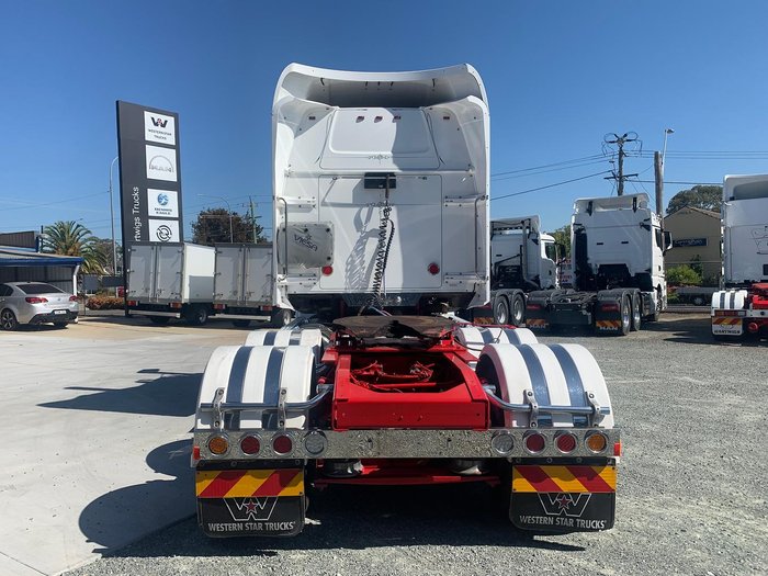 2018 Western Star 4864Fxb With 40