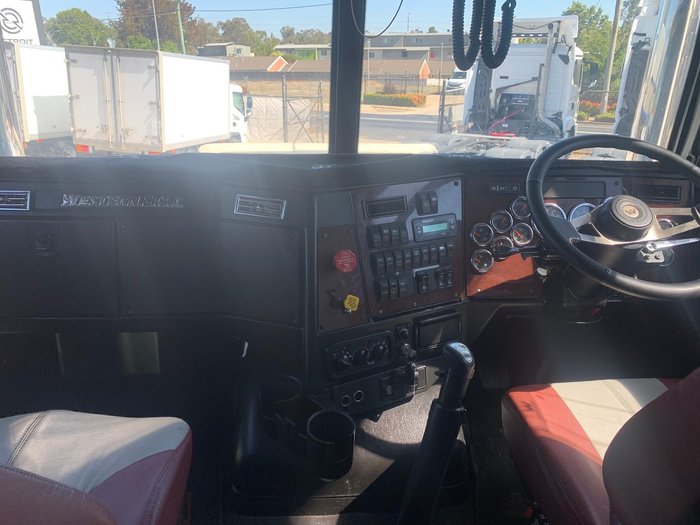 2018 Western Star 4864Fxb With 40