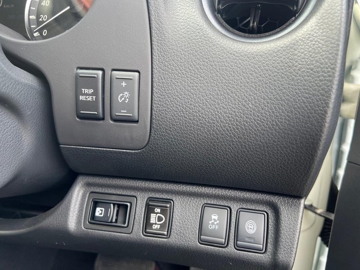 2023 Nissan Navara PRO-4X Warrior D23 MY23 4X4 Dual Range White Pearl