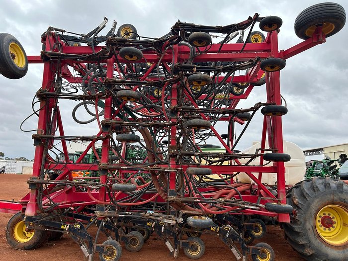 VADERSTAD Seed Hawk SH6010 60 Seeding Bar with liquid tank