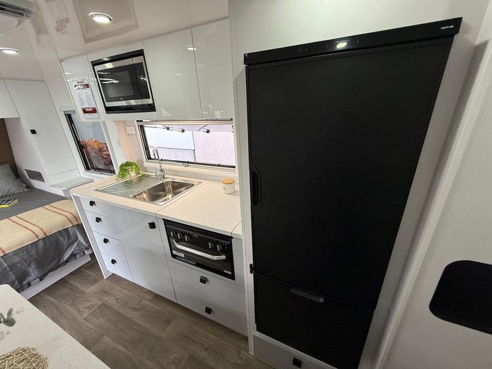 2025 Vivid Caravans Explorer 21 Family