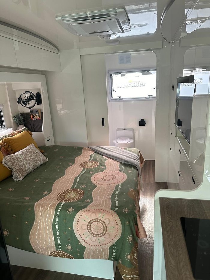 2025 JB Caravans Touring Slide Out 7.3 M Iveco