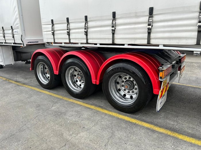 2005 Maxitrans St3 34 Pallet Refrigerated B Double