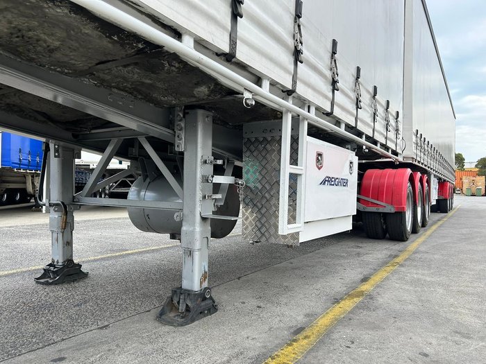 2005 Maxitrans St3 34 Pallet Refrigerated B Double 