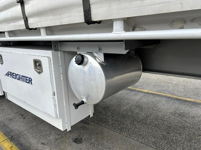 2005 Maxitrans St3 34 Pallet Refrigerated B Double