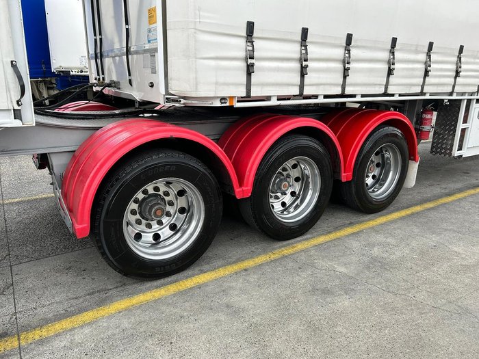 2005 Maxitrans St3 34 Pallet Refrigerated B Double