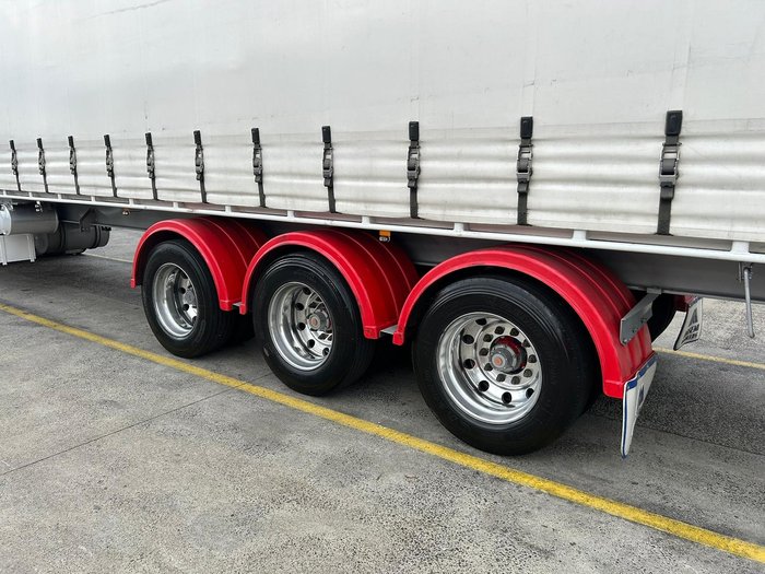 2005 Maxitrans St3 34 Pallet Refrigerated B Double