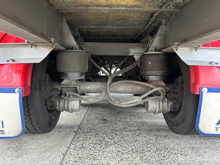 2005 Maxitrans St3 34 Pallet Refrigerated B Double