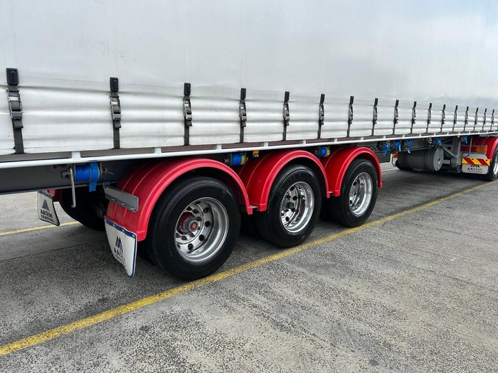 2005 Maxitrans St3 34 Pallet Refrigerated B Double 