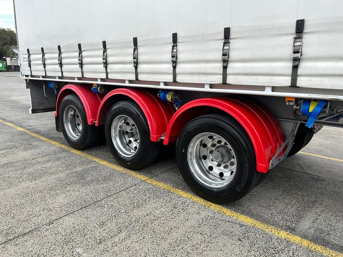 2005 Maxitrans St3 34 Pallet Refrigerated B Double