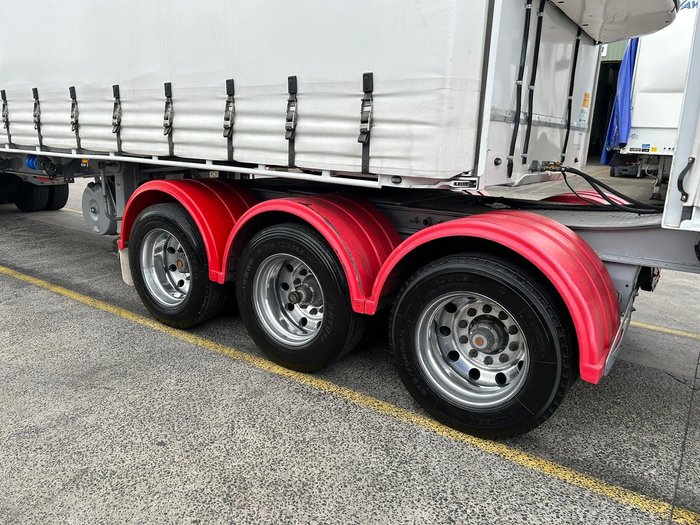 2005 Maxitrans St3 34 Pallet Refrigerated B Double