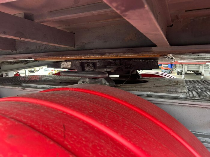 2005 Maxitrans St3 34 Pallet Refrigerated B Double