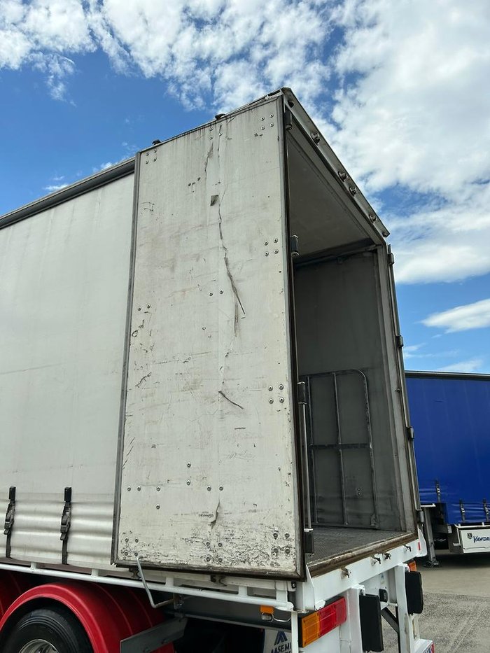 2005 Maxitrans St3 34 Pallet Refrigerated B Double