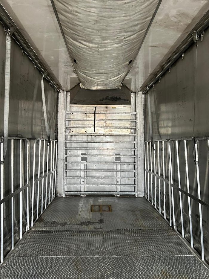 2005 Maxitrans St3 34 Pallet Refrigerated B Double