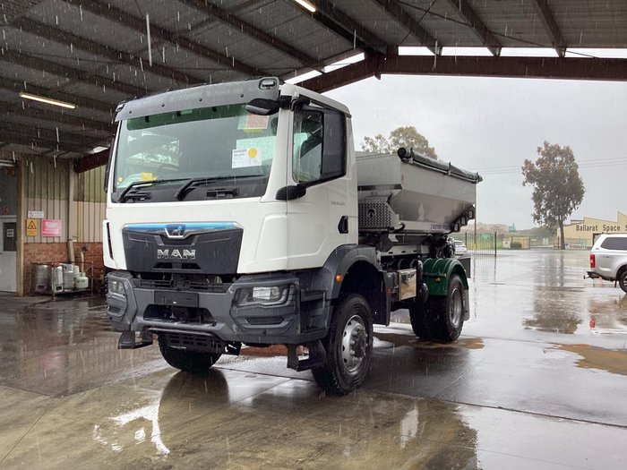 2024 MAN Tgm 18.320 4X4 Spreader In Stock Now! White