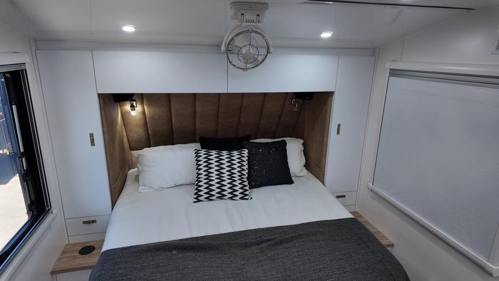 2025 Lotus Caravans Off Grid 23'6