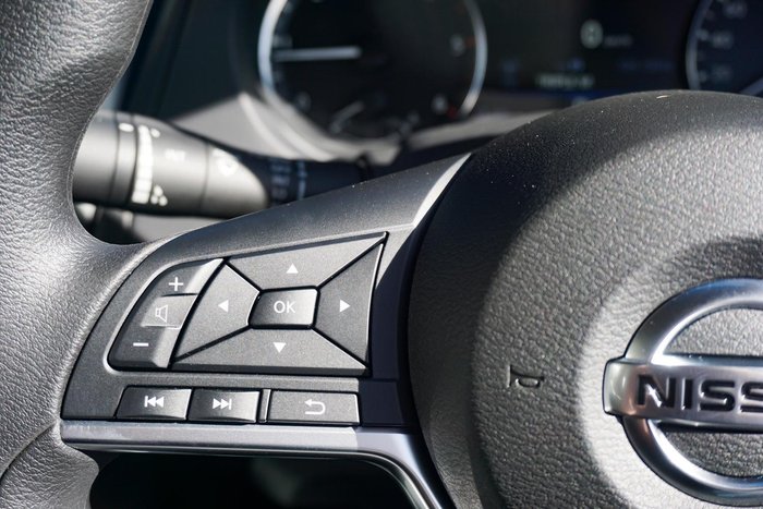 2024 Nissan Navara SL