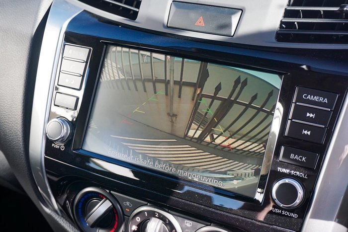 2024 Nissan Navara SL