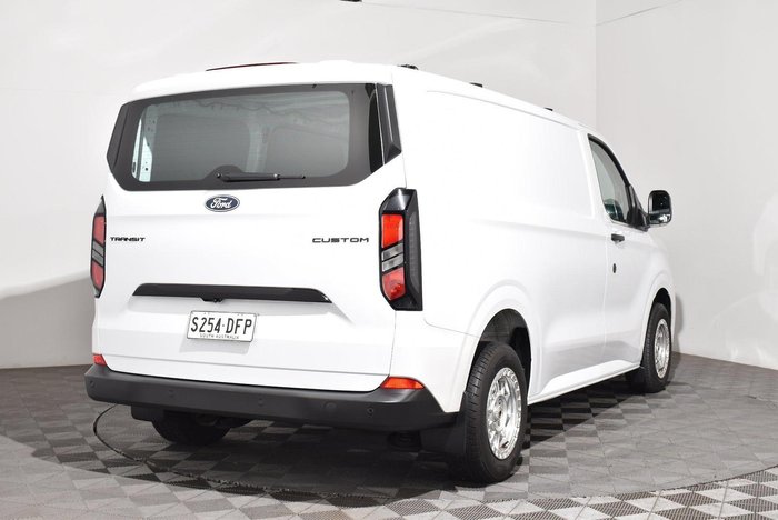 2024 Ford Transit Custom Trend SWB