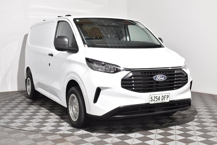 2024 Ford Transit Custom