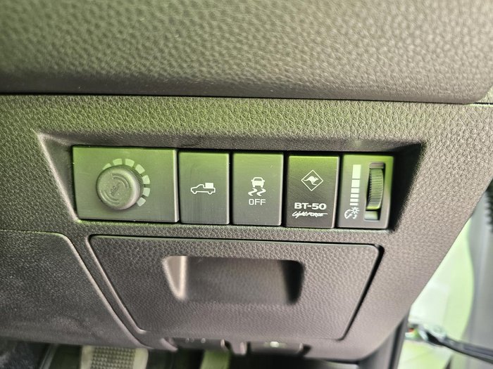 2024 Mazda BT-50 SP