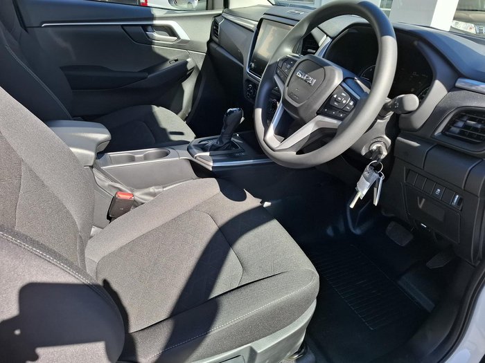 2024 Isuzu D-MAX LS-M