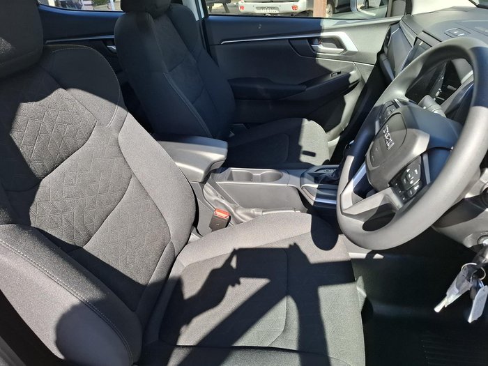 2024 Isuzu D-MAX LS-M