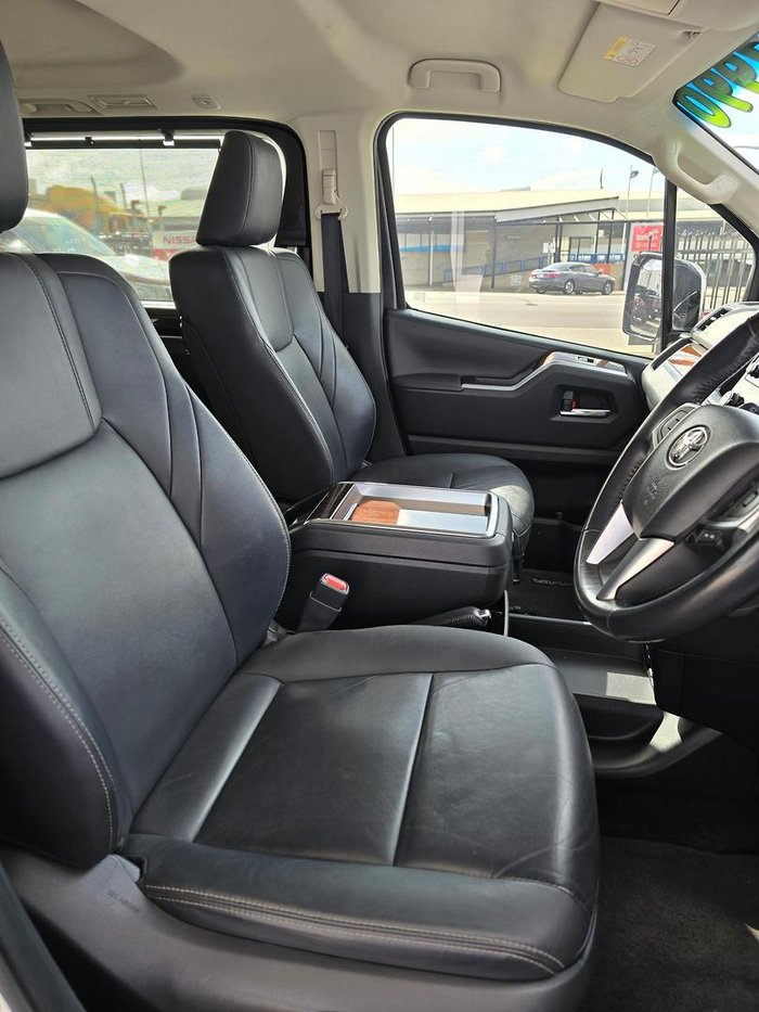2019 Toyota Granvia VX