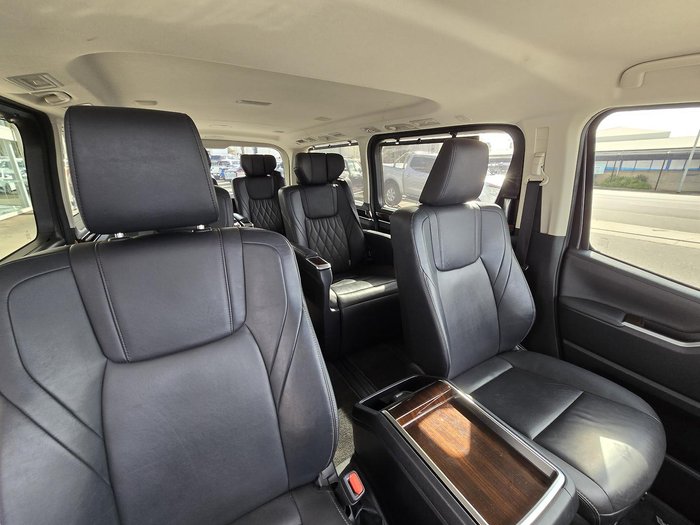 2019 Toyota Granvia VX