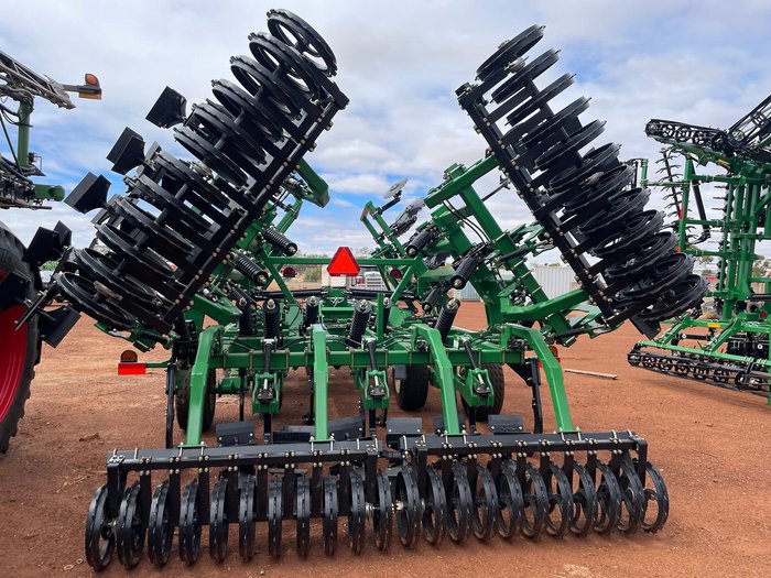 Great Plains Max Chisel MC5315 19 Vertical Tillage