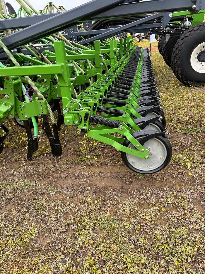 2024 Boss 60' Bridge Frame Planter