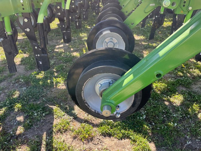 2024 Boss 40' Bridge-Frame Planter