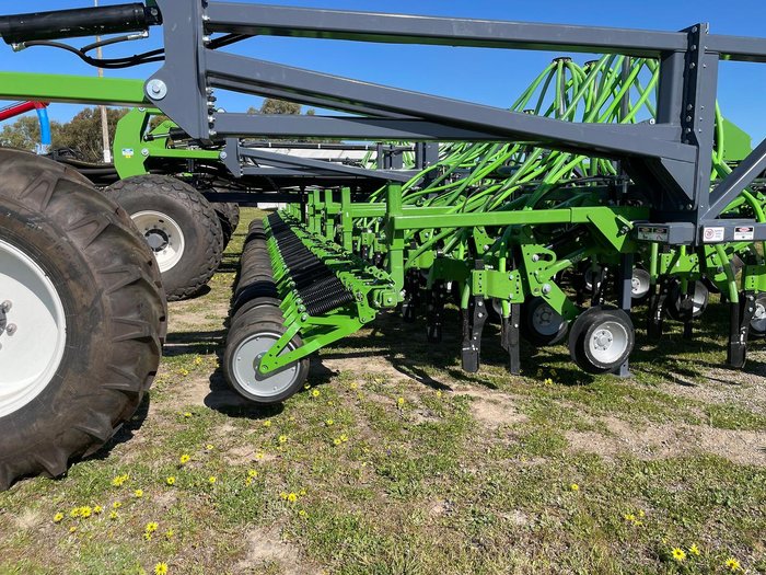 2024 Boss 40' Bridge-Frame Planter