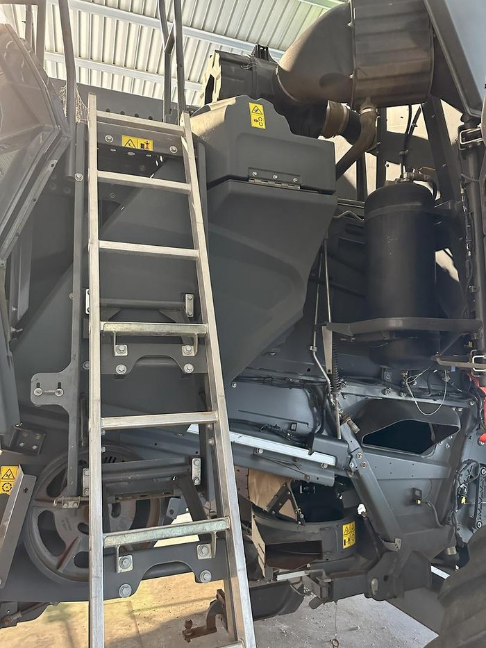 2018 Massey Ferguson Ideal 8T Harvester