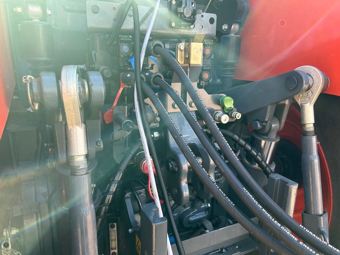 Kubota M7171p Premium Powershift Tractor