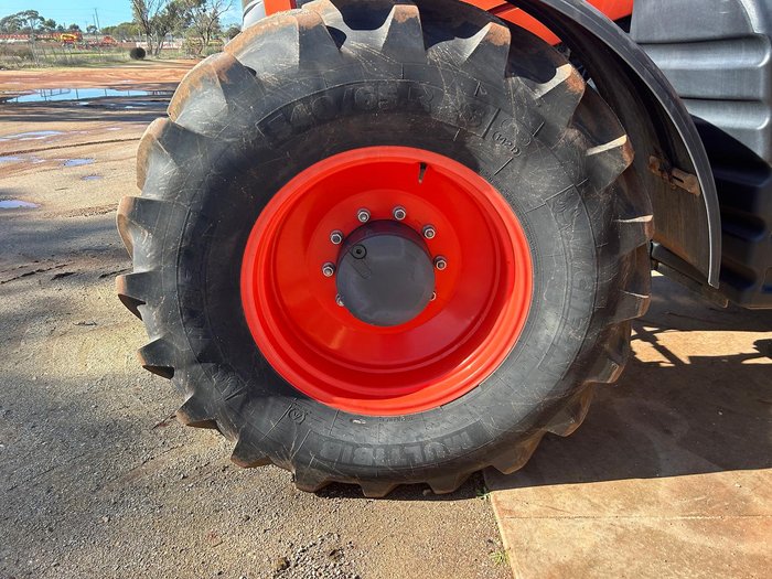 Kubota M7171p Premium Powershift Tractor