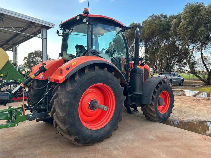 Kubota M7171p Premium Powershift Tractor