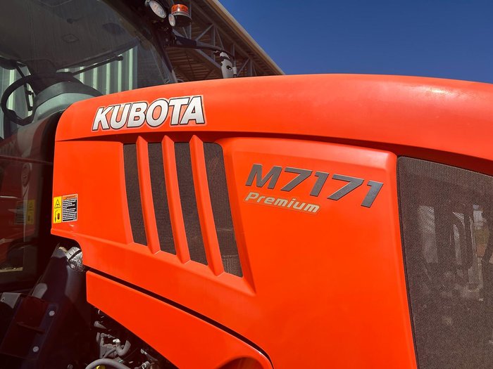 Kubota M7171p Premium Powershift Tractor