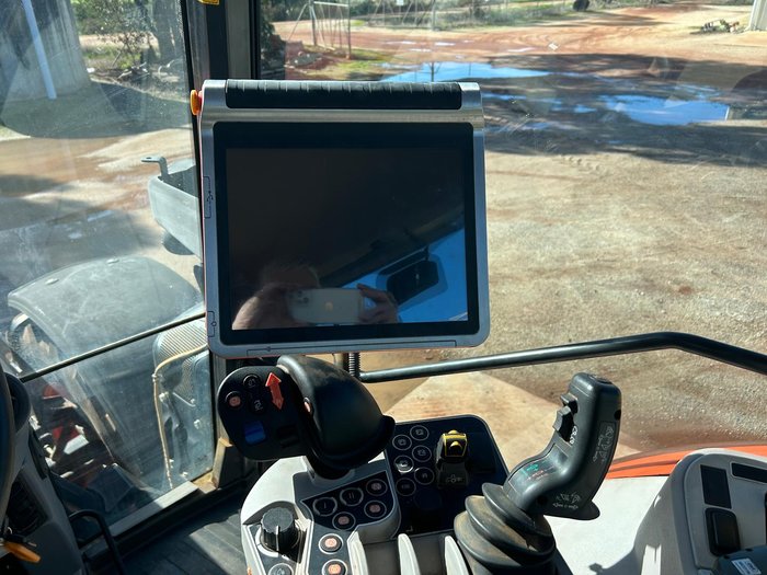 Kubota M7171p Premium Powershift Tractor