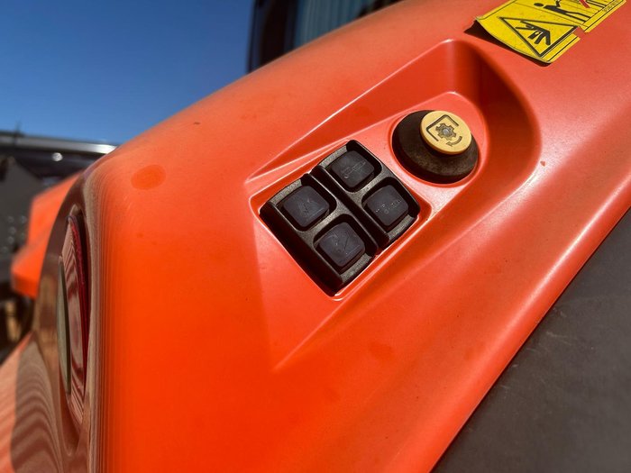 Kubota M7171p Premium Powershift Tractor