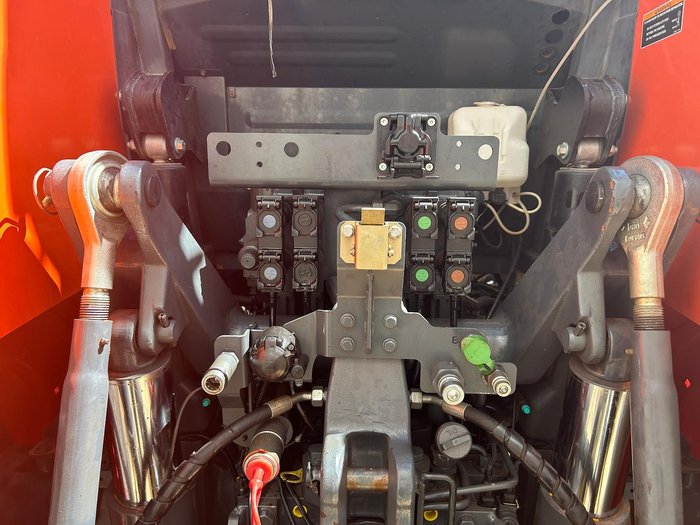 Kubota M7171p Premium Powershift Tractor