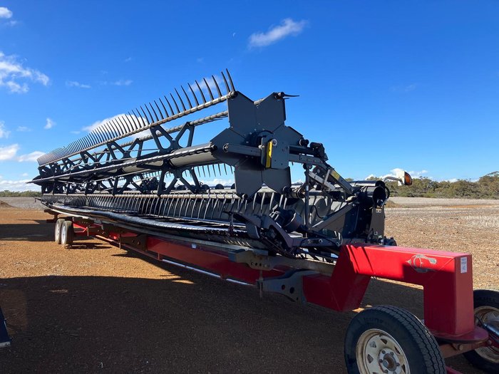 2013 Massey Ferguson 9560 Header And 2015 40 Foot 9255 Dynaflex Front