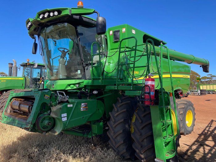 2012 John Deere S690 Harvester + 640D 40Ft Front