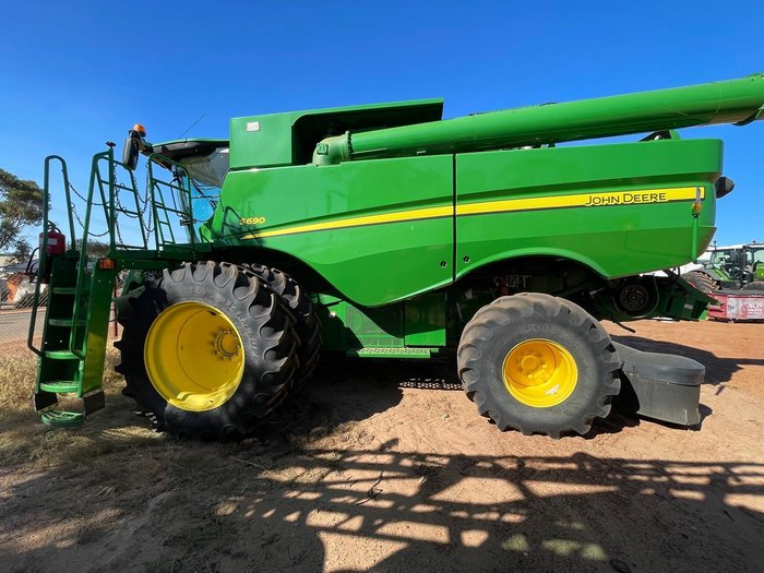 2012 John Deere S690 Harvester + 640D 40Ft Front