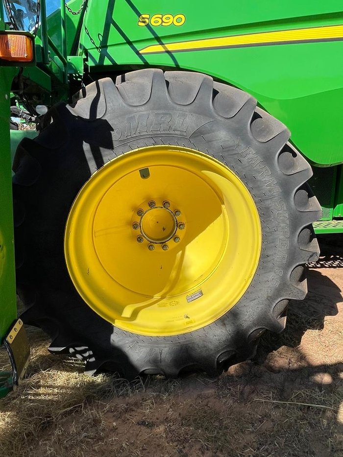 2012 John Deere S690 Harvester + 640D 40Ft Front