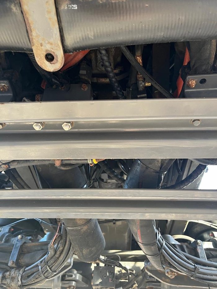 2013 Rogator 1300 Self-Propelled Sprayer