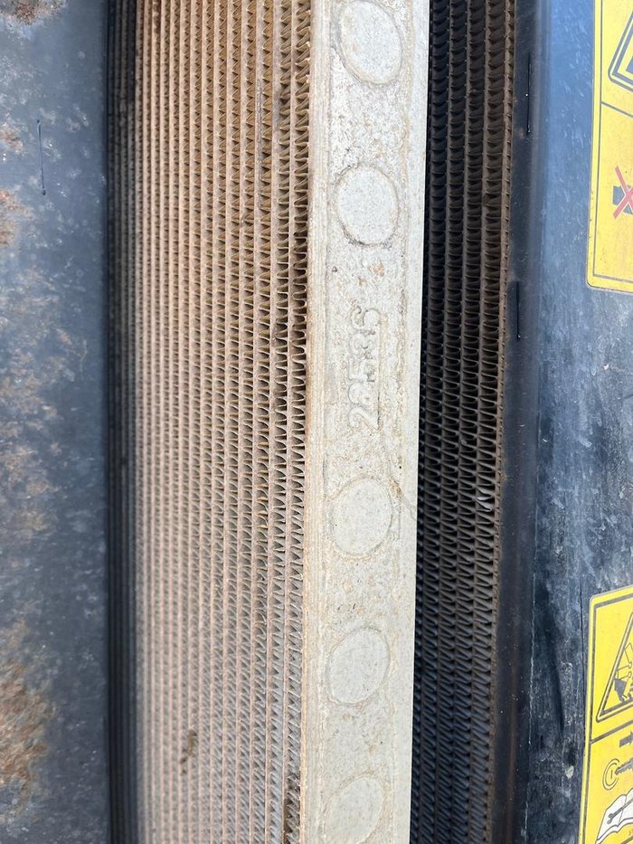 2013 Rogator 1300 Self-Propelled Sprayer